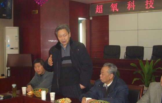 朱光奇教授.png 朱光奇教授.png